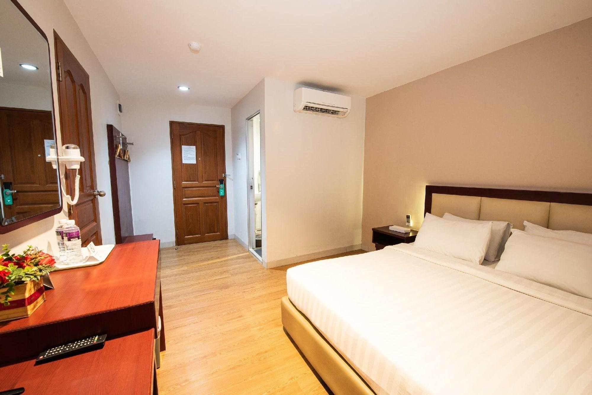 Lovina Inn Penuin Hotel Nagoya Extérieur photo