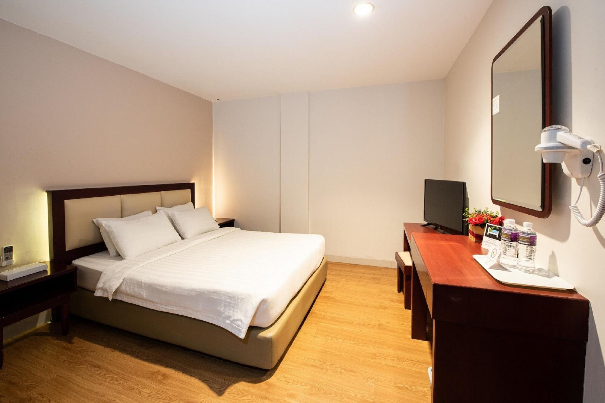 Lovina Inn Penuin Hotel Nagoya Extérieur photo