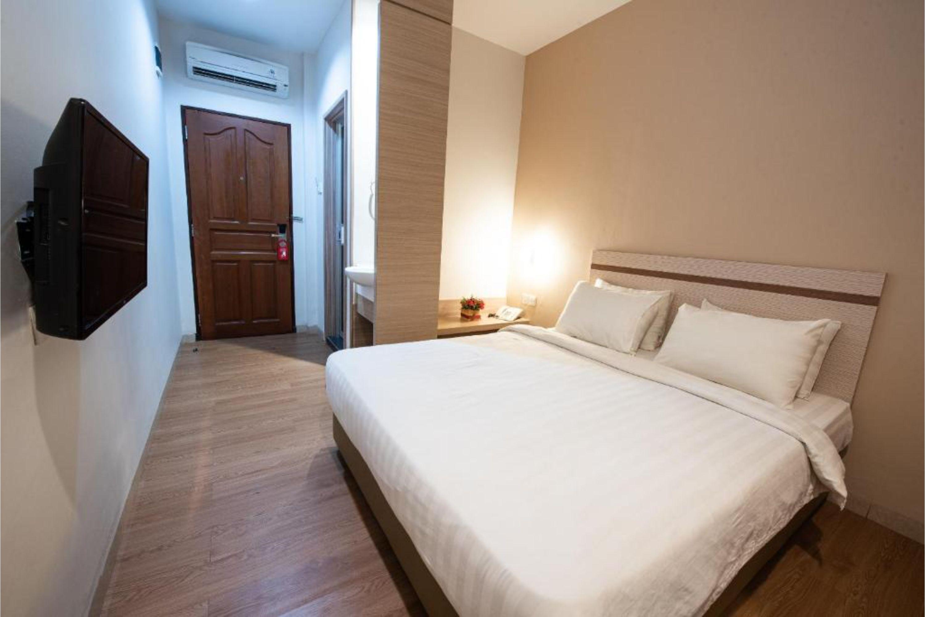 Lovina Inn Penuin Hotel Nagoya Extérieur photo
