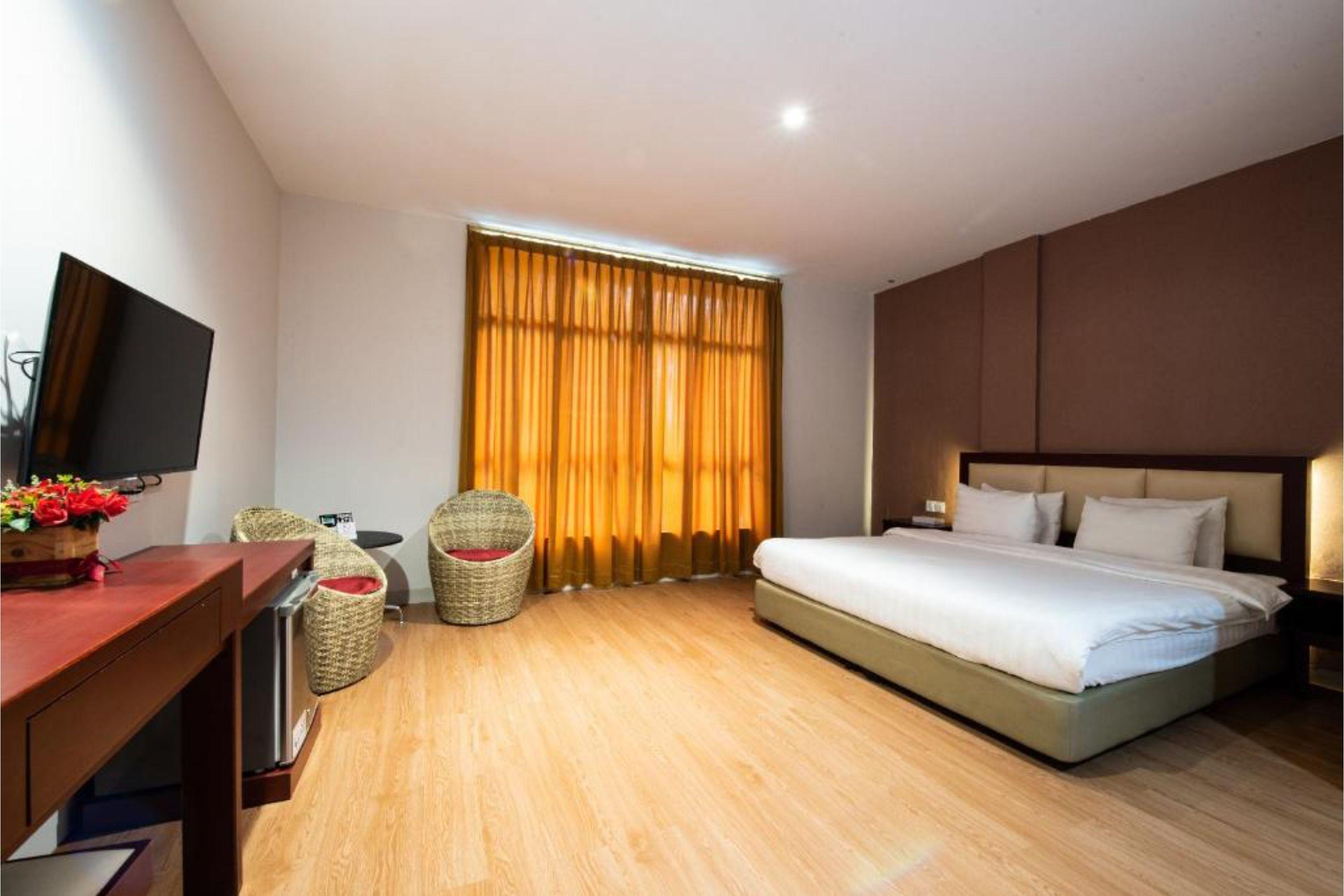 Lovina Inn Penuin Hotel Nagoya Extérieur photo
