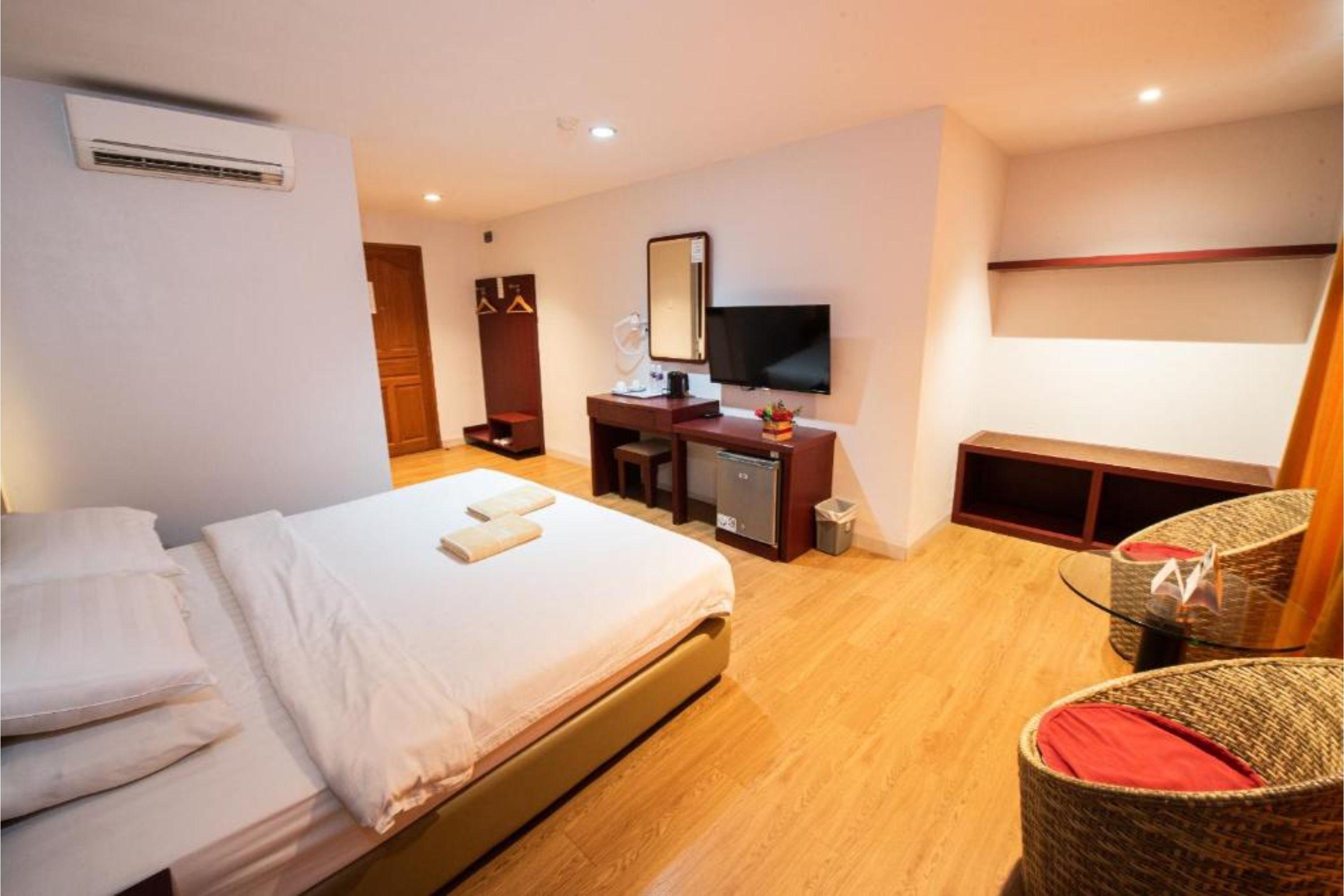 Lovina Inn Penuin Hotel Nagoya Extérieur photo