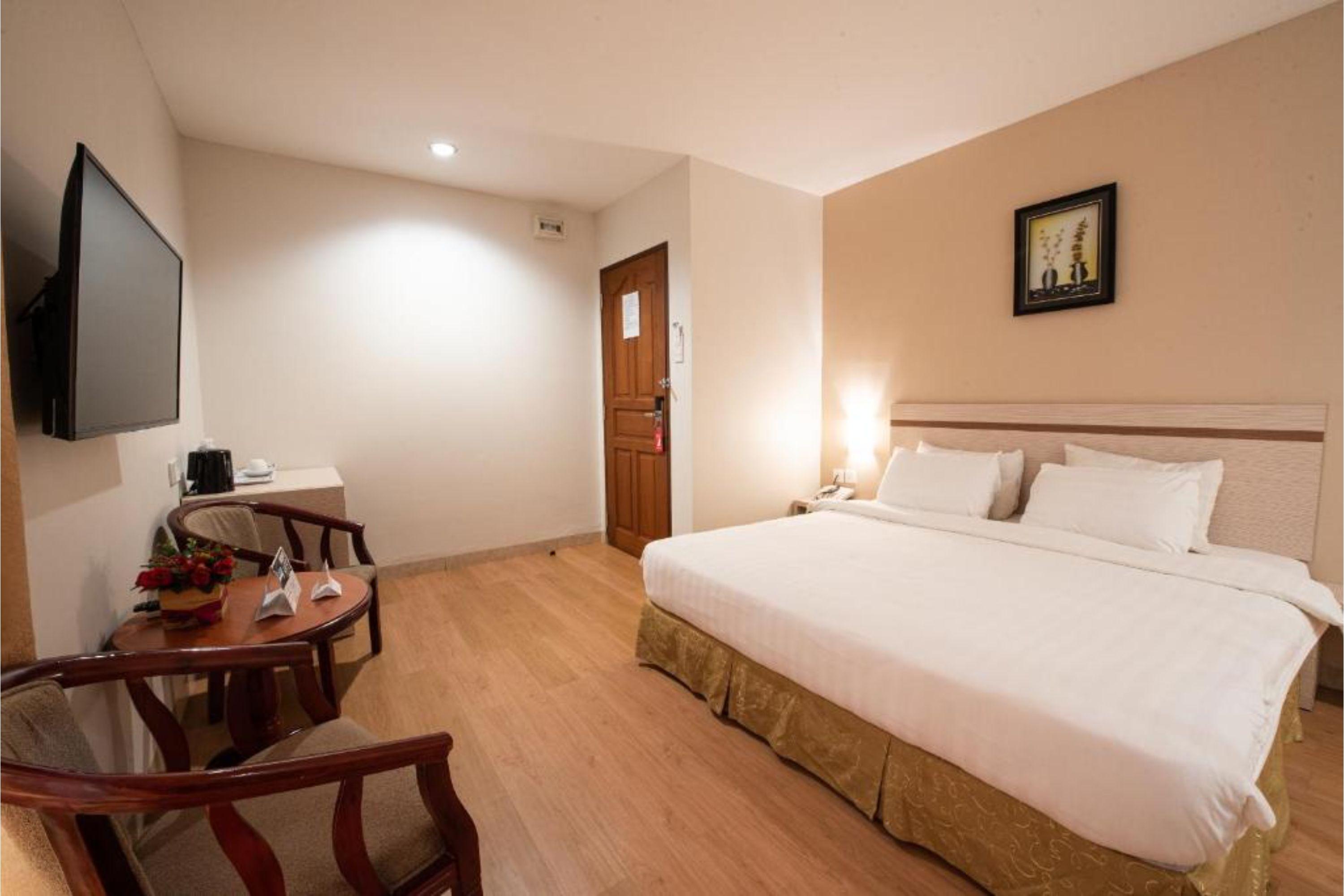 Lovina Inn Penuin Hotel Nagoya Extérieur photo