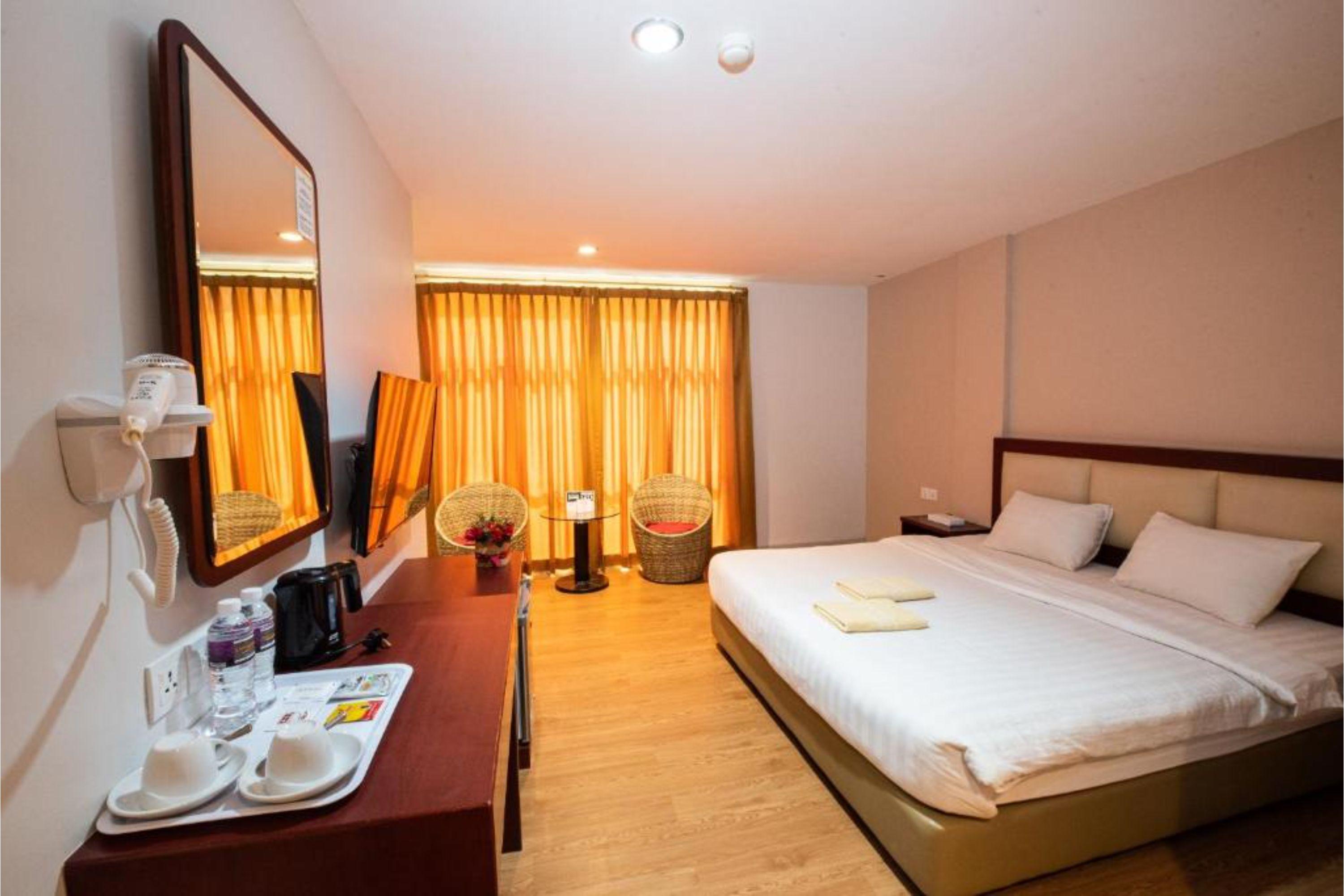 Lovina Inn Penuin Hotel Nagoya Extérieur photo