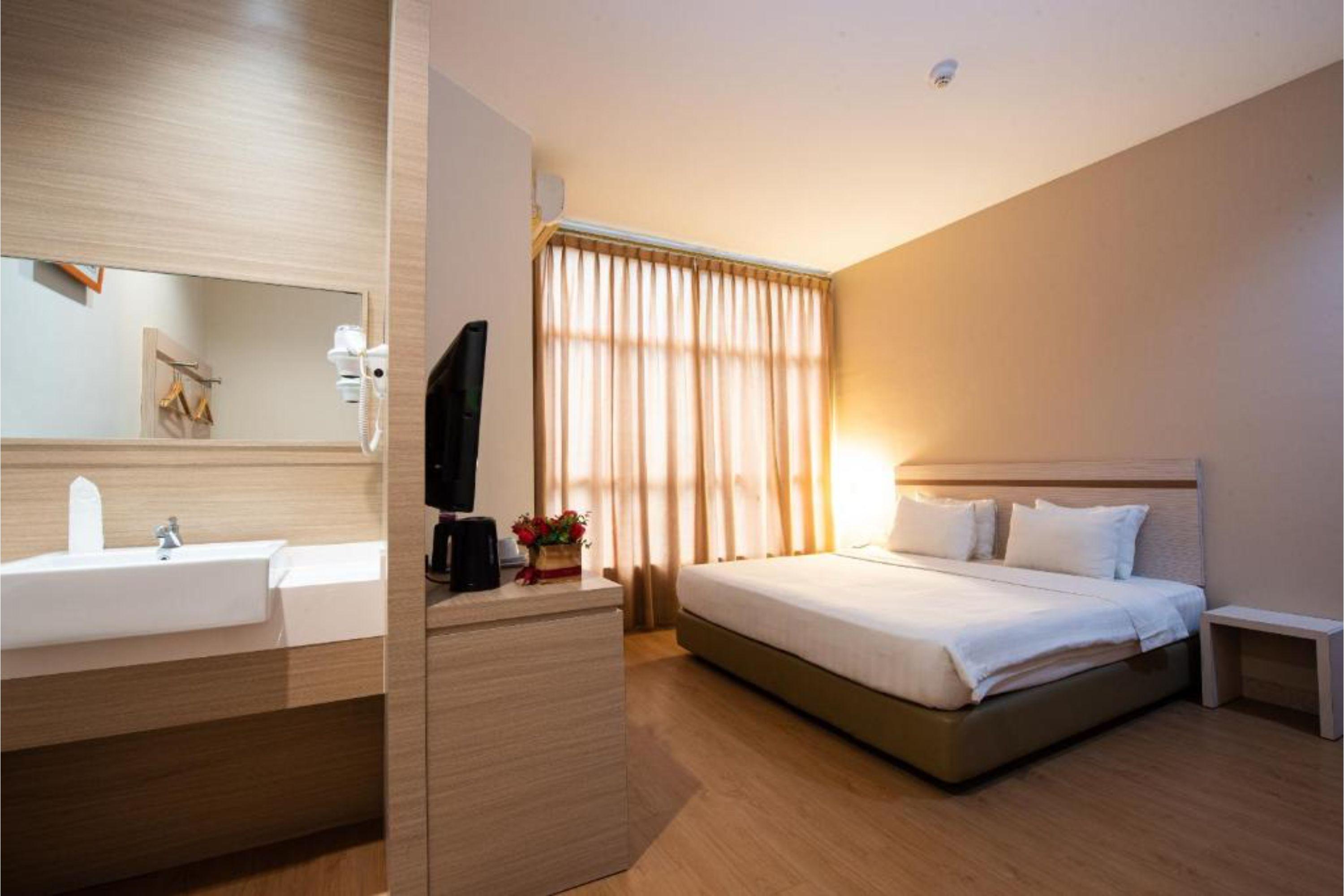 Lovina Inn Penuin Hotel Nagoya Extérieur photo