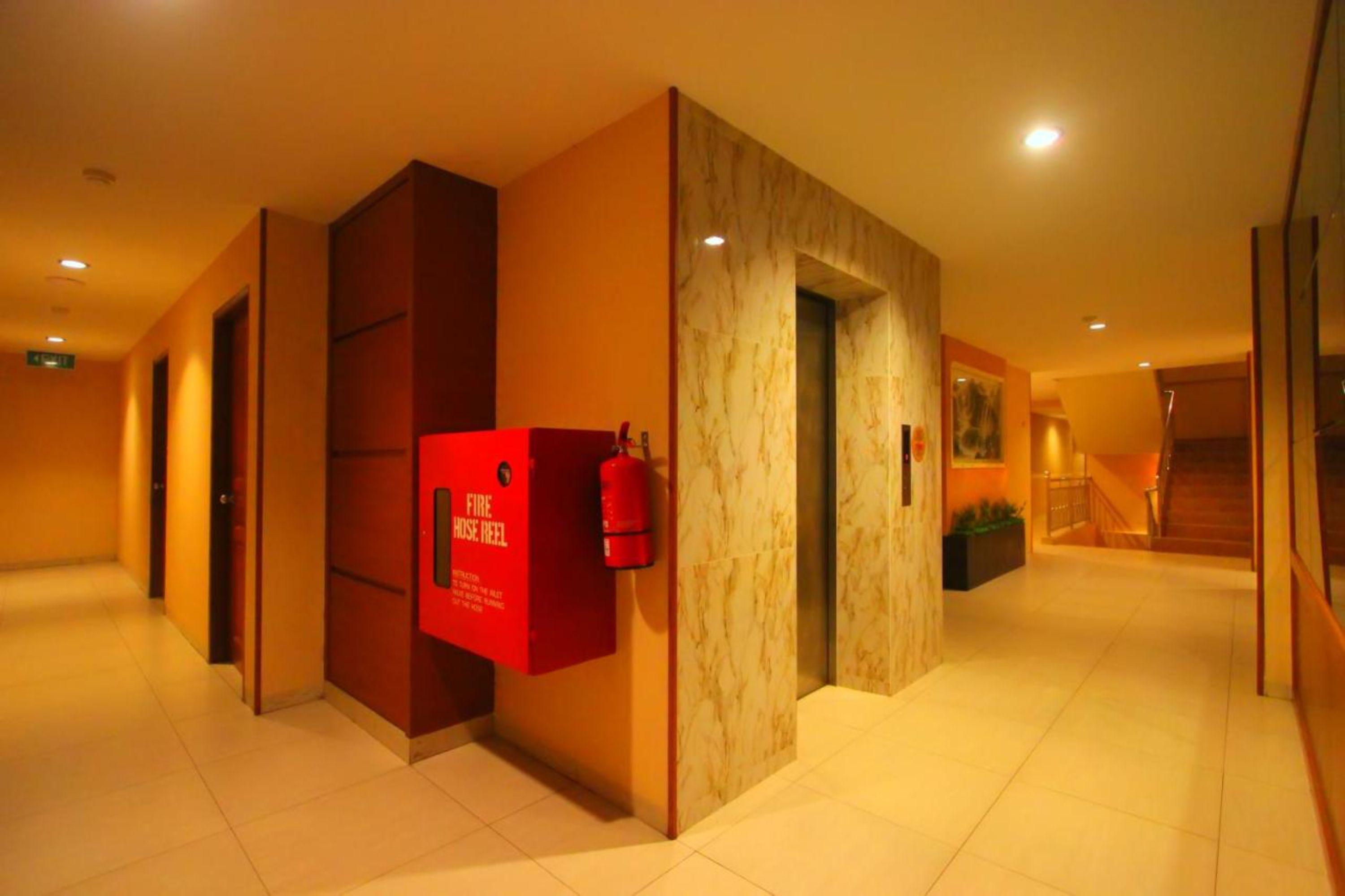 Lovina Inn Penuin Hotel Nagoya Extérieur photo
