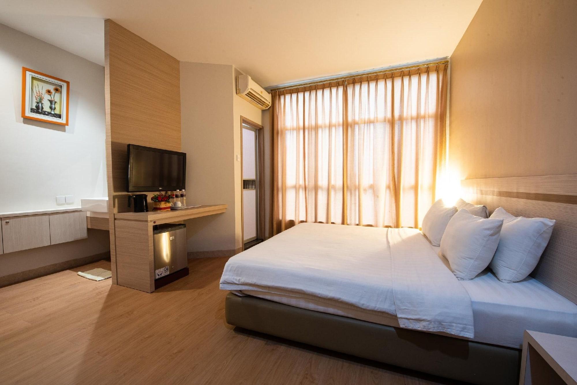 Lovina Inn Penuin Hotel Nagoya Extérieur photo