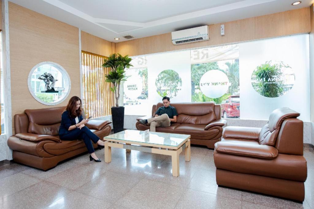 Lovina Inn Penuin Hotel Nagoya Extérieur photo